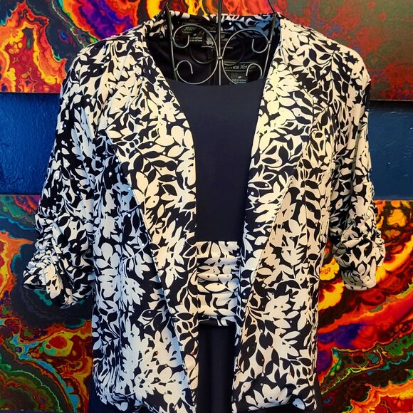 Jessica Howard ~ Sz 4P ~ Knee Length Dress With Shrug ~ *Excellent Condition - Picture 3 of 12